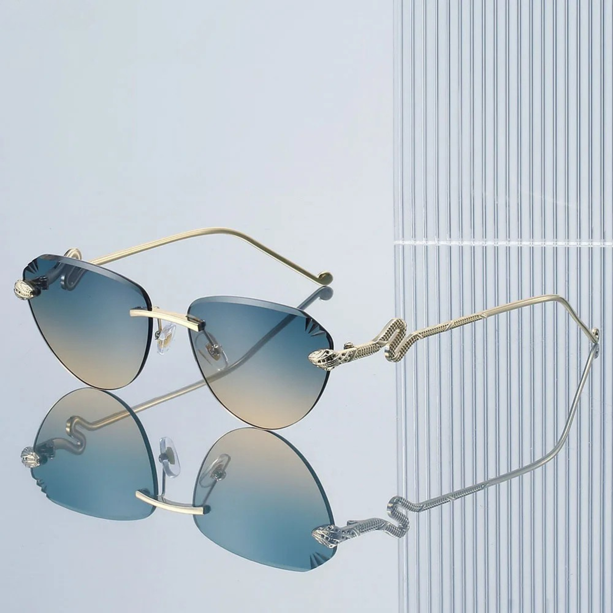 Elegant Metal Frame Sunglasses