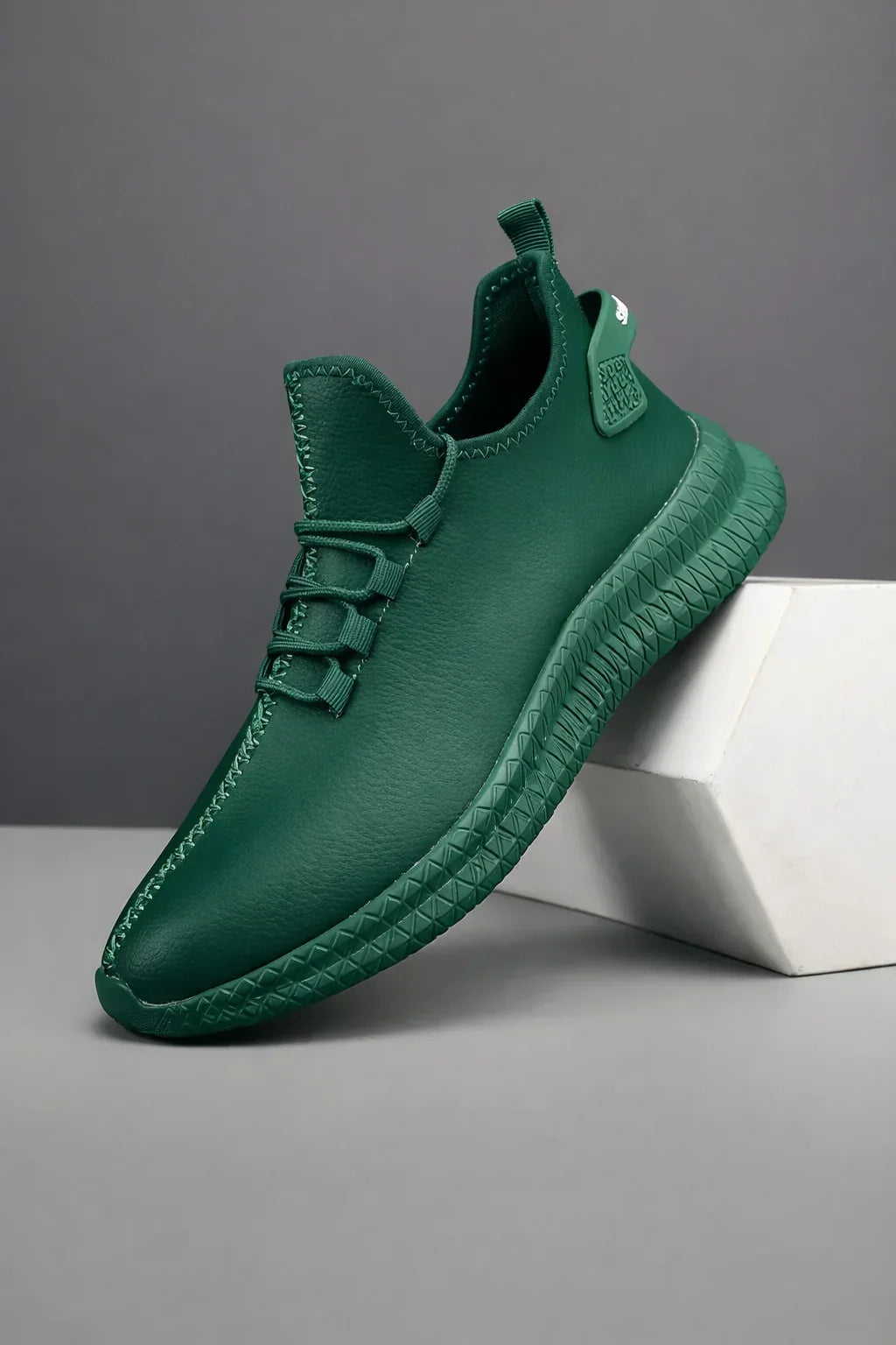 ElevateFlex Casual Sneakers