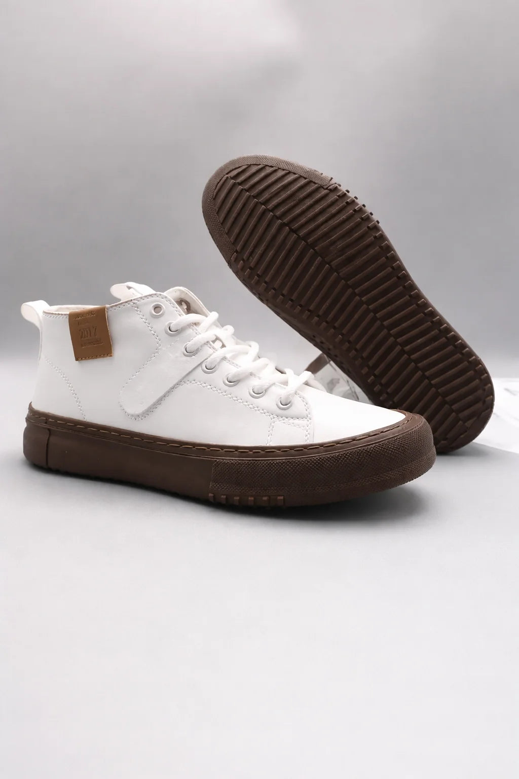 Stratford Modern Sneakers