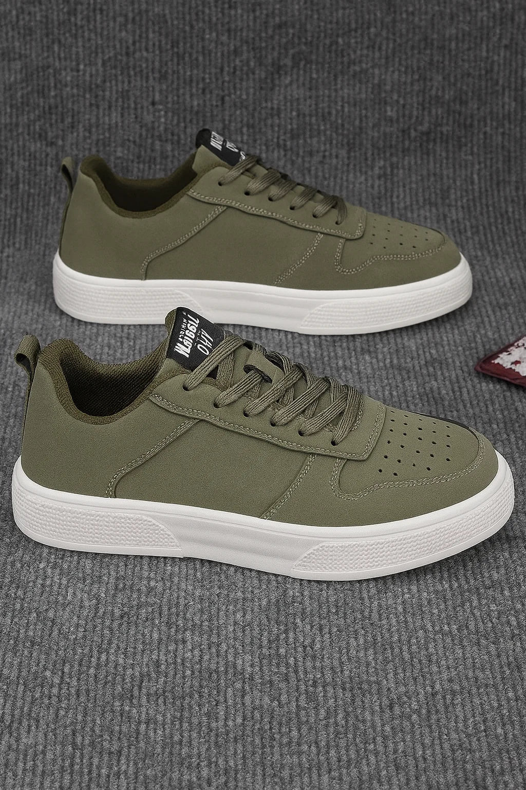 Men’s Casual Sports Shoes