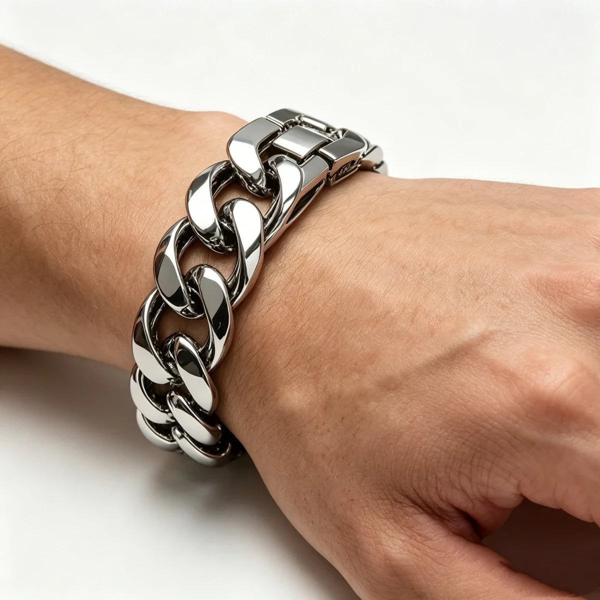 Thick Curb Chain Wrist