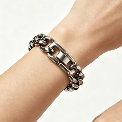 Thick Curb Chain Wrist